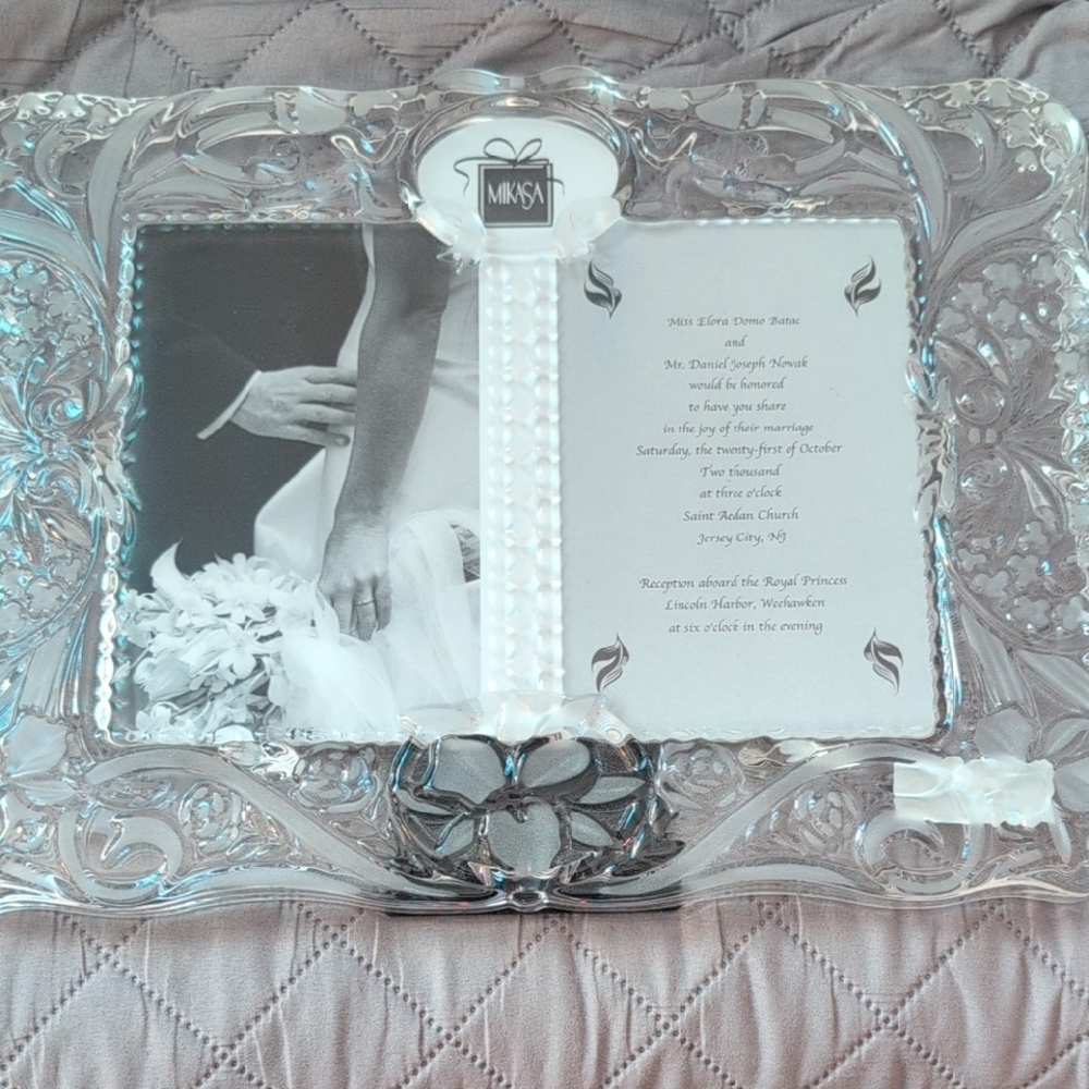Mikasa double Picture Frame with Floral Design